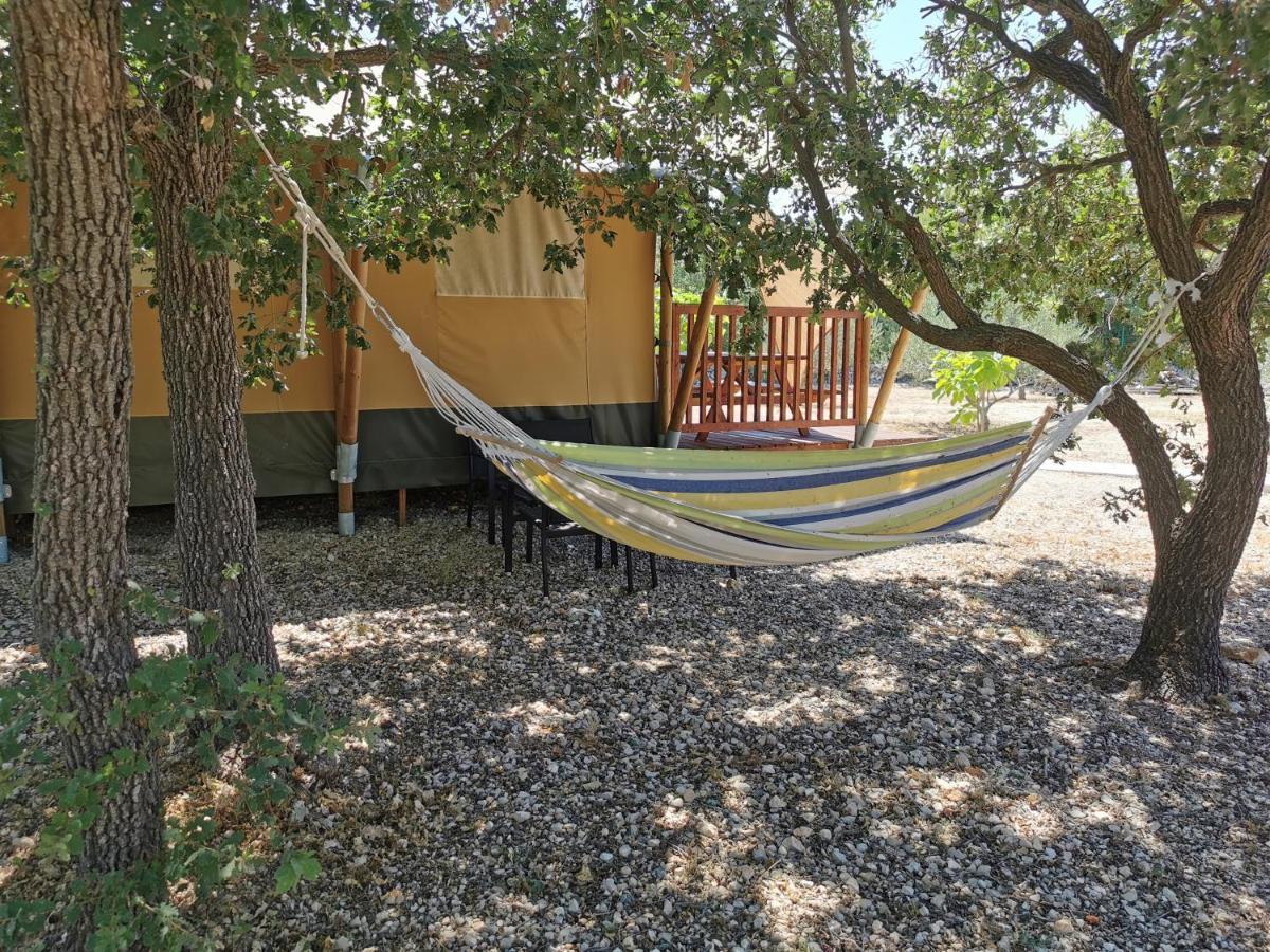 Grande Glamping With Pool Hotell Biograd Na Moru Eksteriør bilde